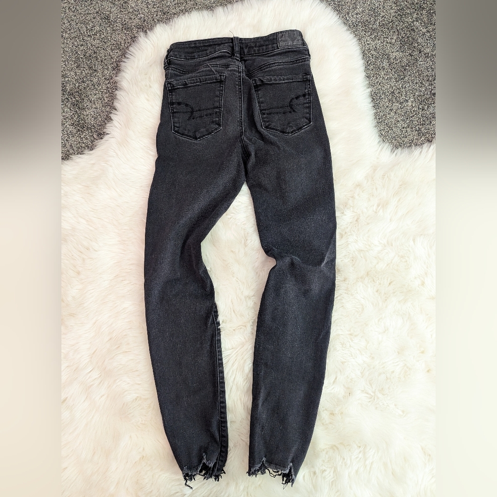 American Eagle Stretch Black Wash Denim Raw Hem Distressed Skinny Jeans - Picture 5 of 6